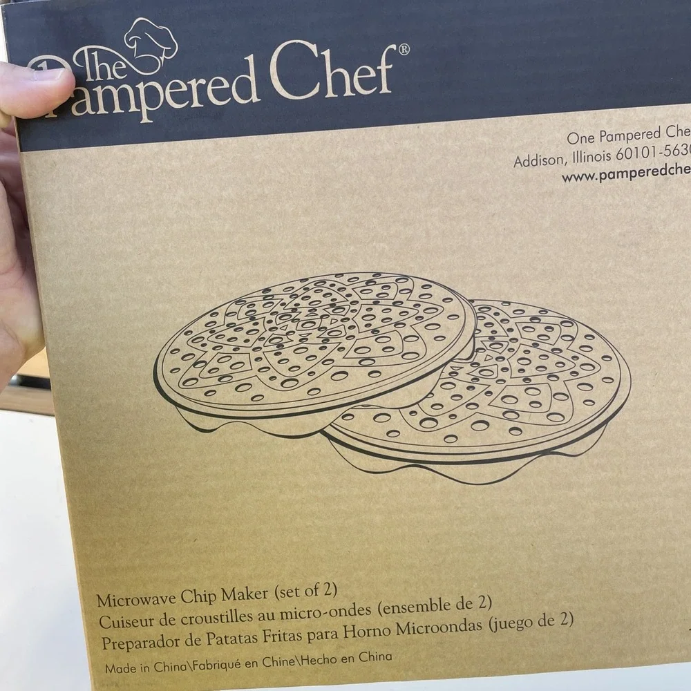 THE PAMPERED CHEF Microwave Chip Maker #1241 Set of 2 New in Box